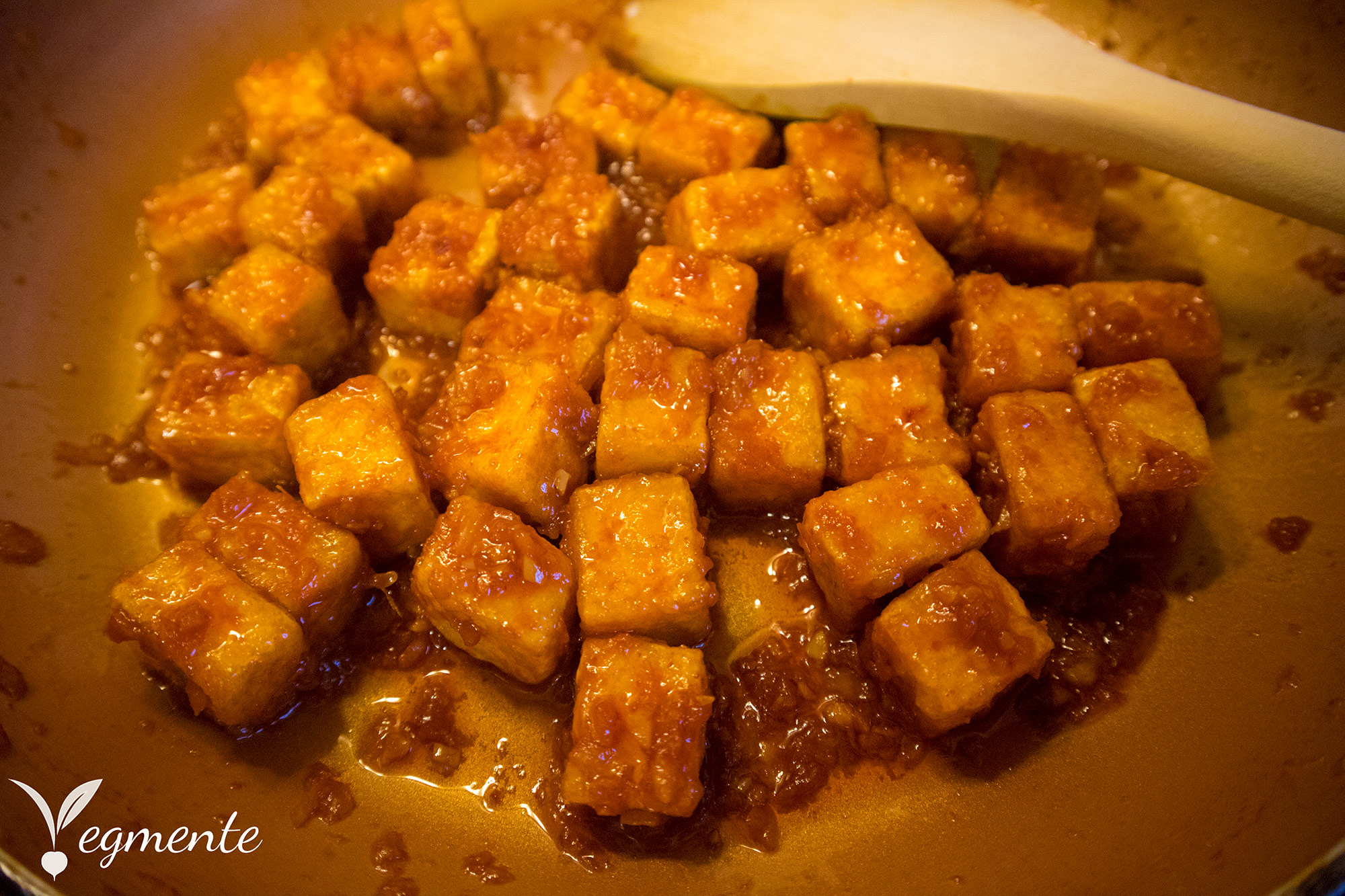 tofu crocante com molho - coreano - picante - doce - receita 